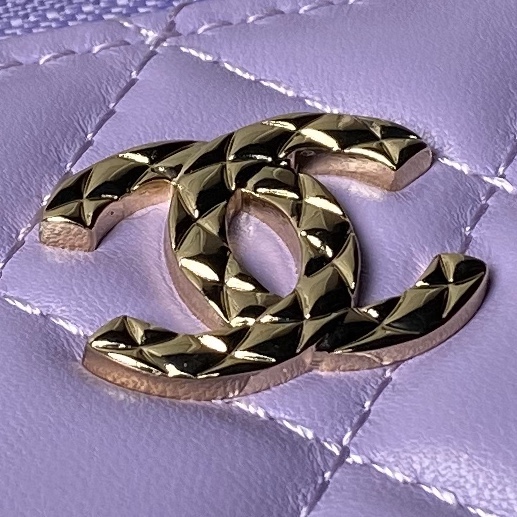 Ch**el cosmetic bags